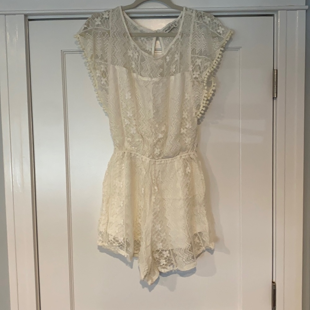 White Lace Abercrombie & Fitch Romper